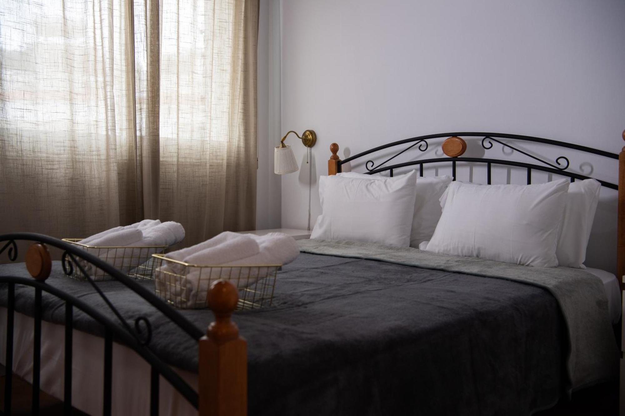 Path Latchi Beachfront Apartments ภายนอก รูปภาพ